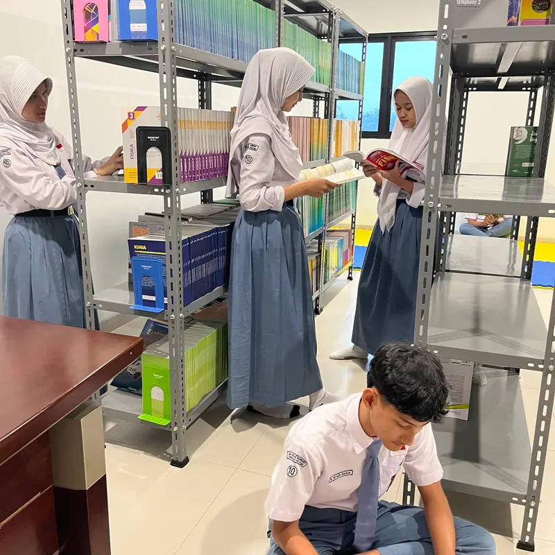 Pelayanan Perpustakaan Sekolah SMA Insan Rabbany BSD